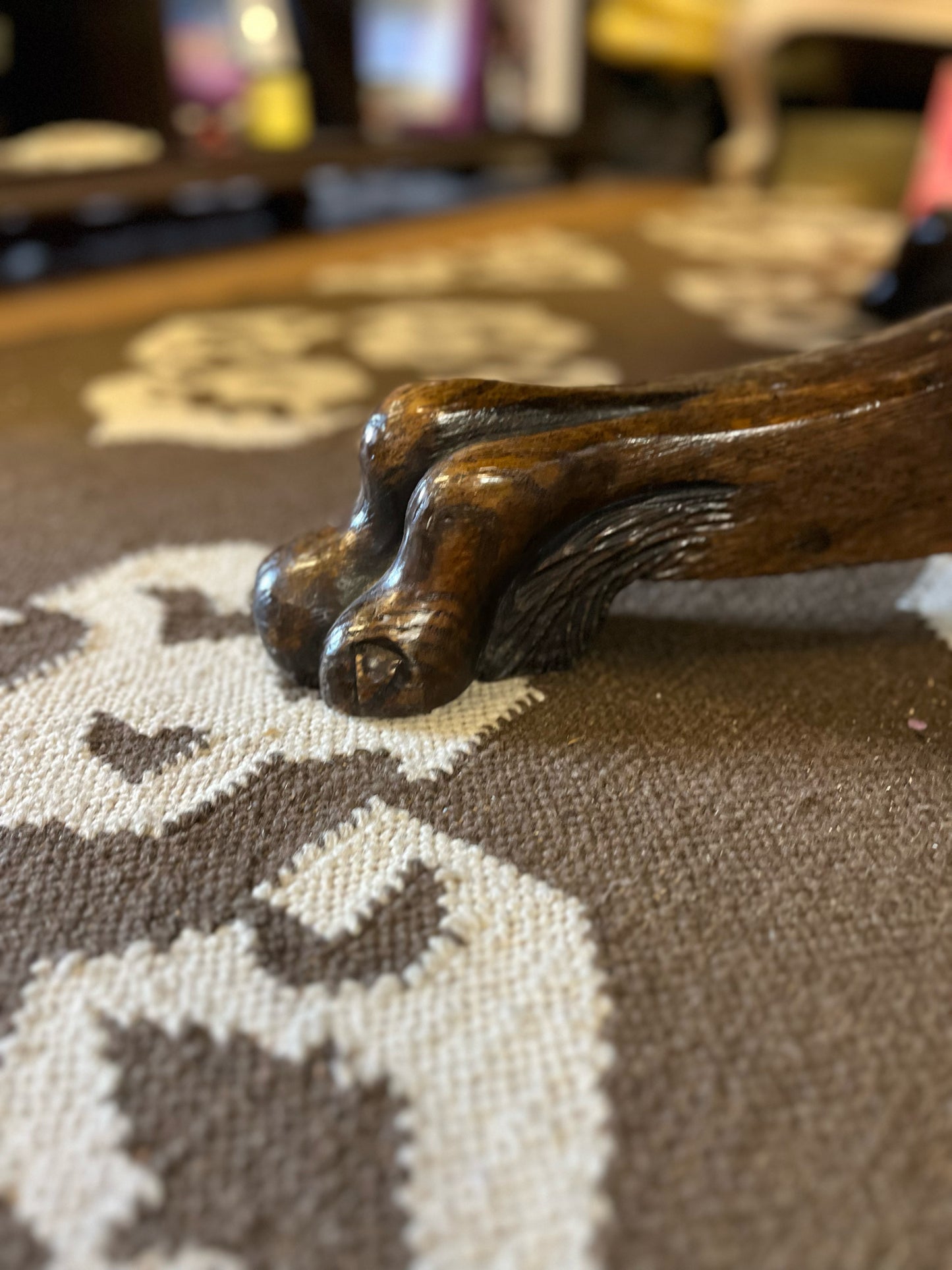 Tiger Oak Round Quarter Sawn Coffee Table