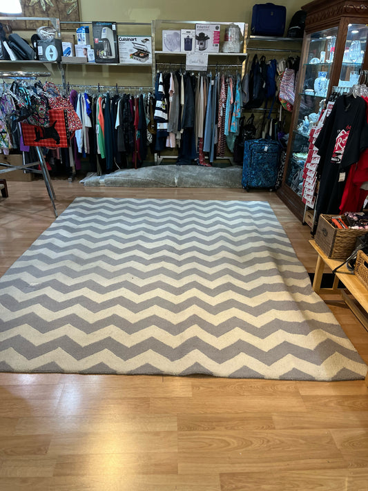 Pottery Barn Kids White & Gray Chevron Wool Rug