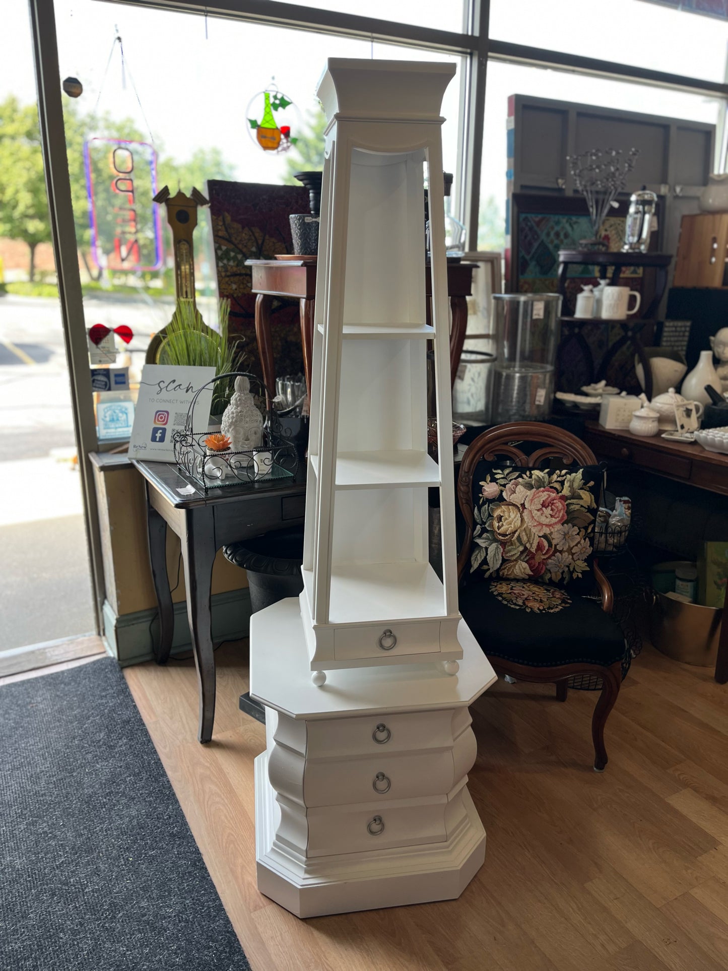 Medallion Limited Tiered Tower Shelf / Cabinet