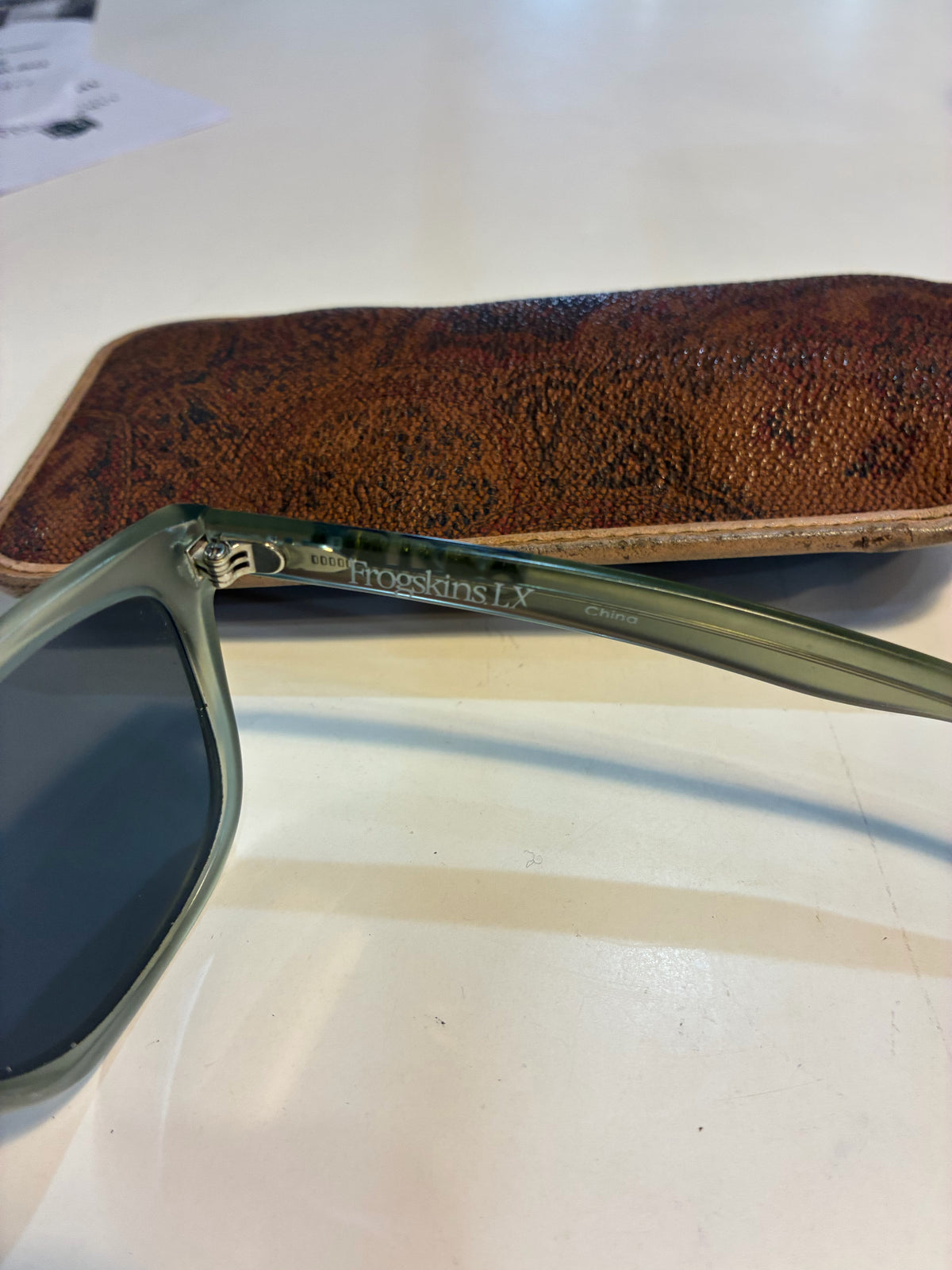Oakley "Frogskin Range XL" transparent Sunglasses