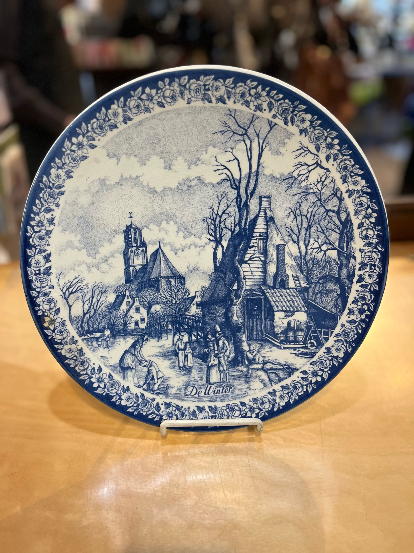 Delfts Holland "De Winter" Plate