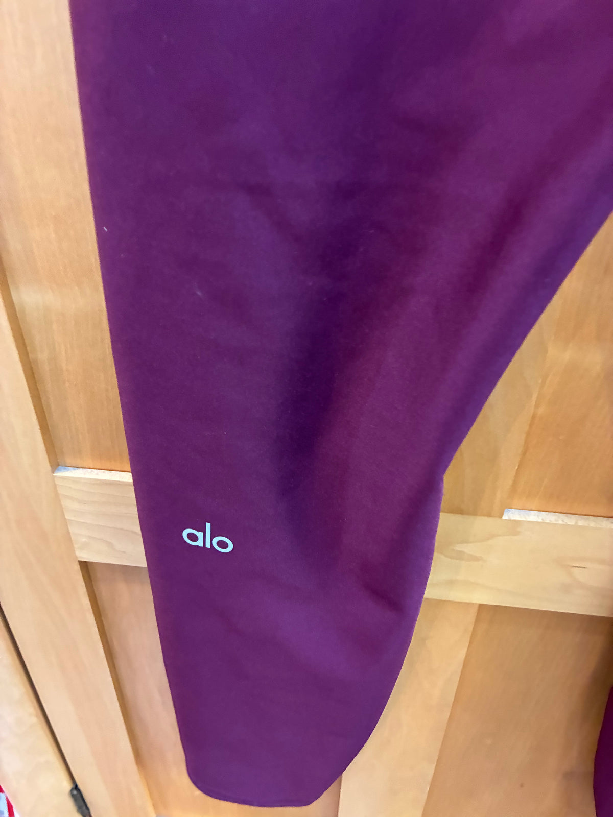 Size M alo Maroon Leggings