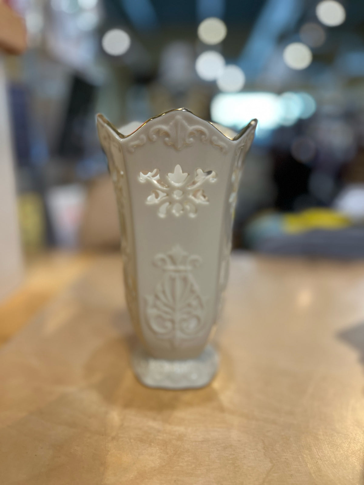 Lenox Cream Langtry Pierced Pedestal Vase