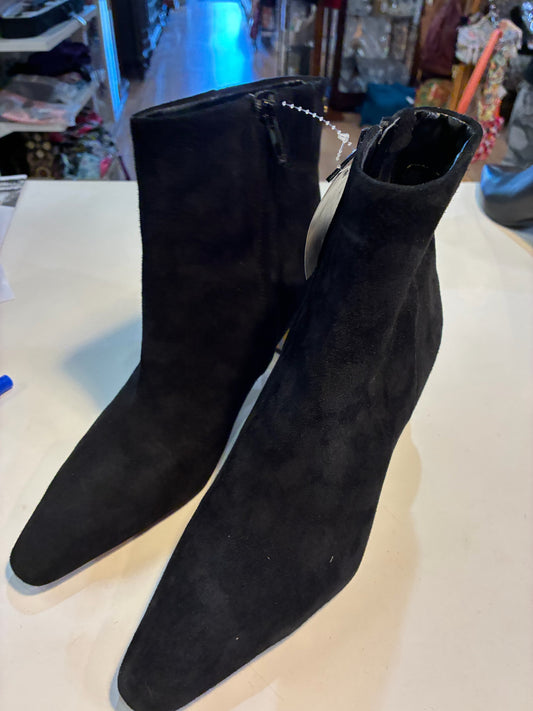Sam Edelman Saige Pointed Toe Mid Heel Ankle Boot