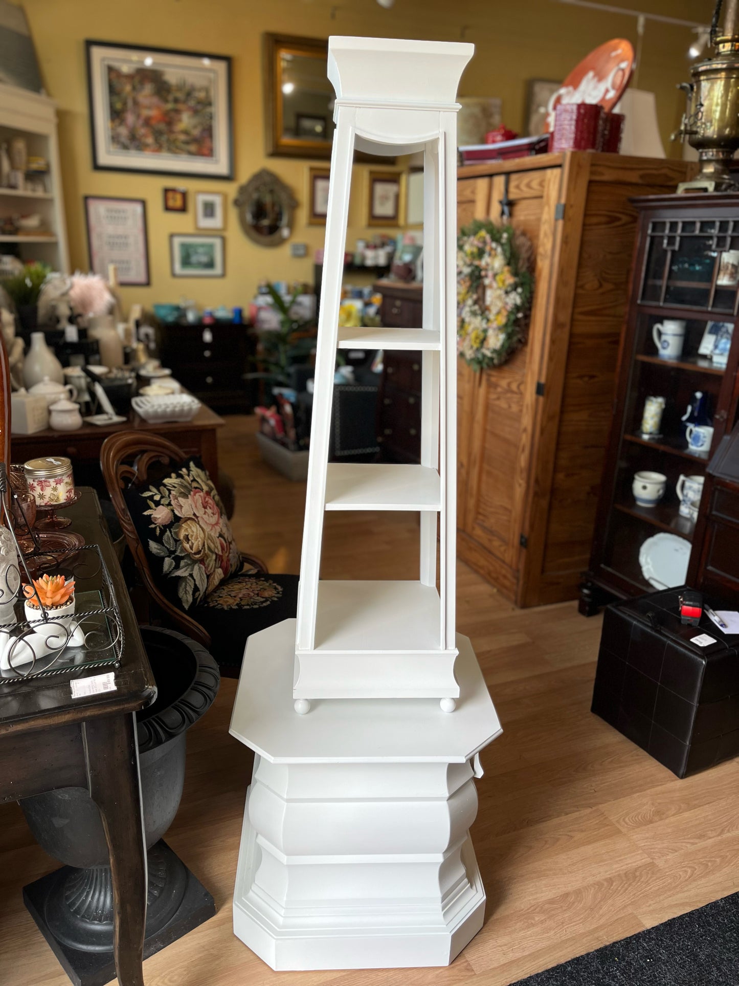Medallion Limited Tiered Tower Shelf / Cabinet