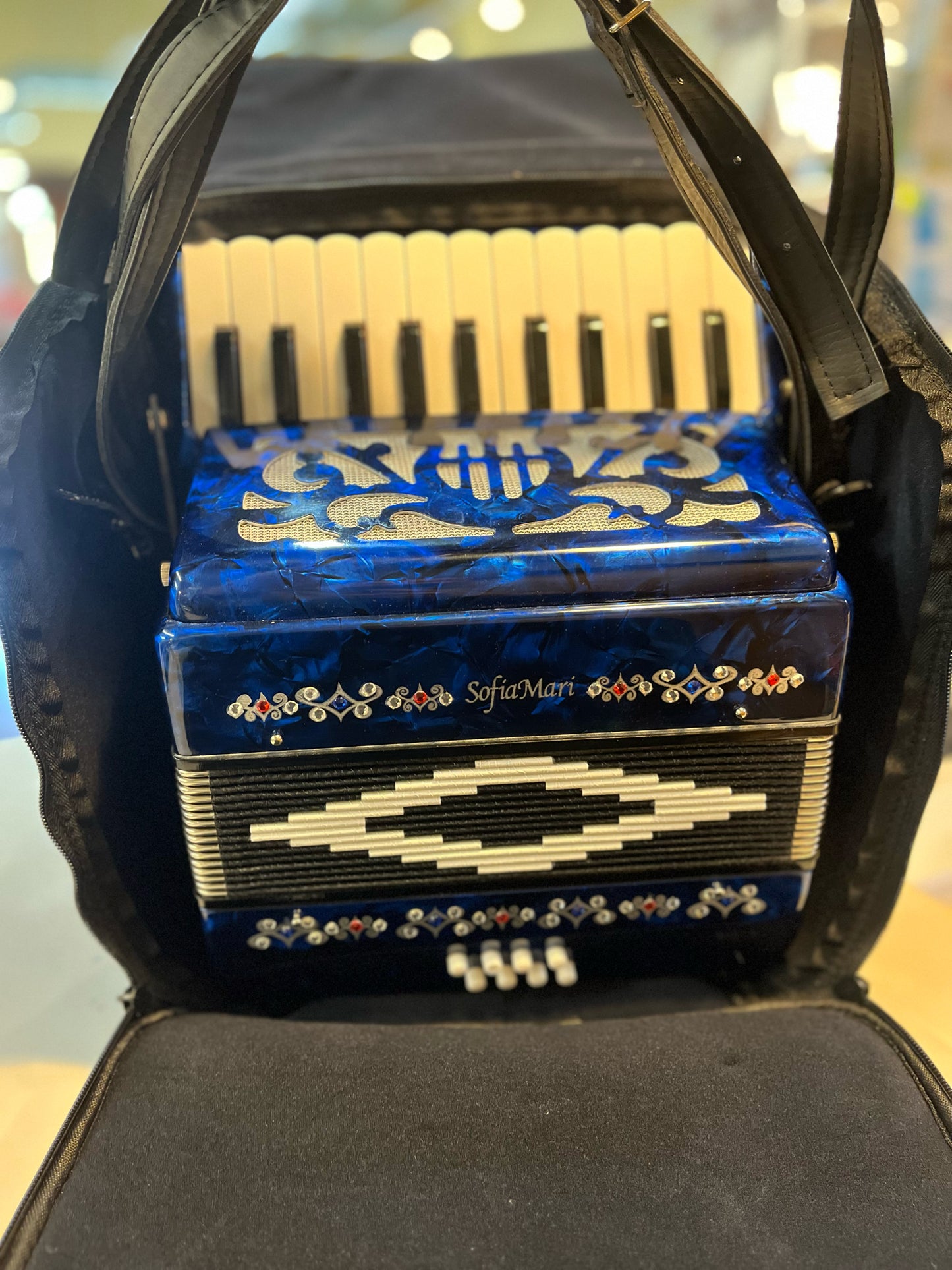 Sofiamari Dark Blue Pearl SM-2208 Mini Traveler Accordion Instrument